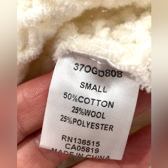 NEW One Grey Day Hooded Oversized Soft Cream Sweater Size Small - Picture 8 of 8